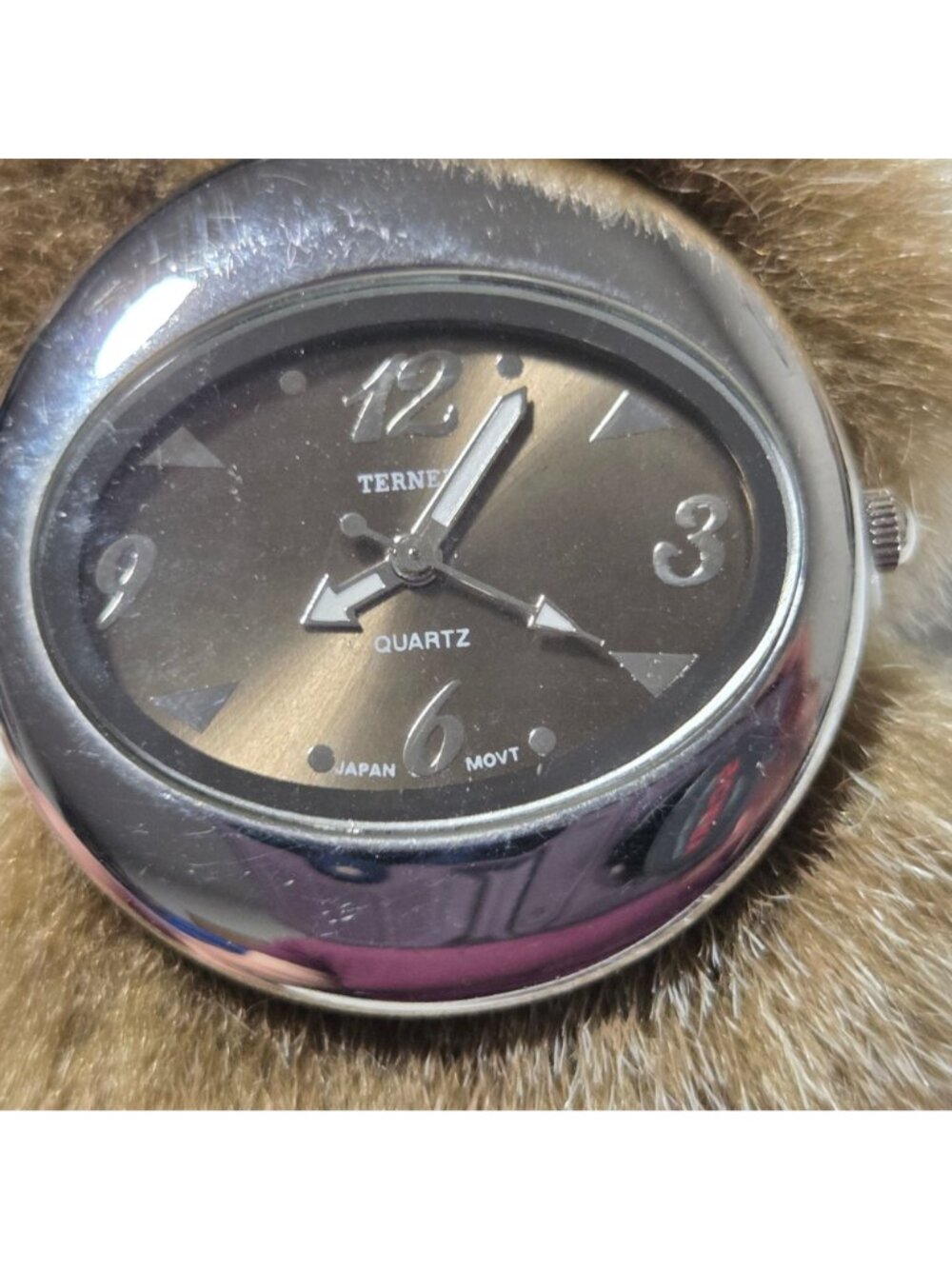 Terne Faux Fur Quartz Bracelet Watch Japan Movement Brown Snap Band View 6